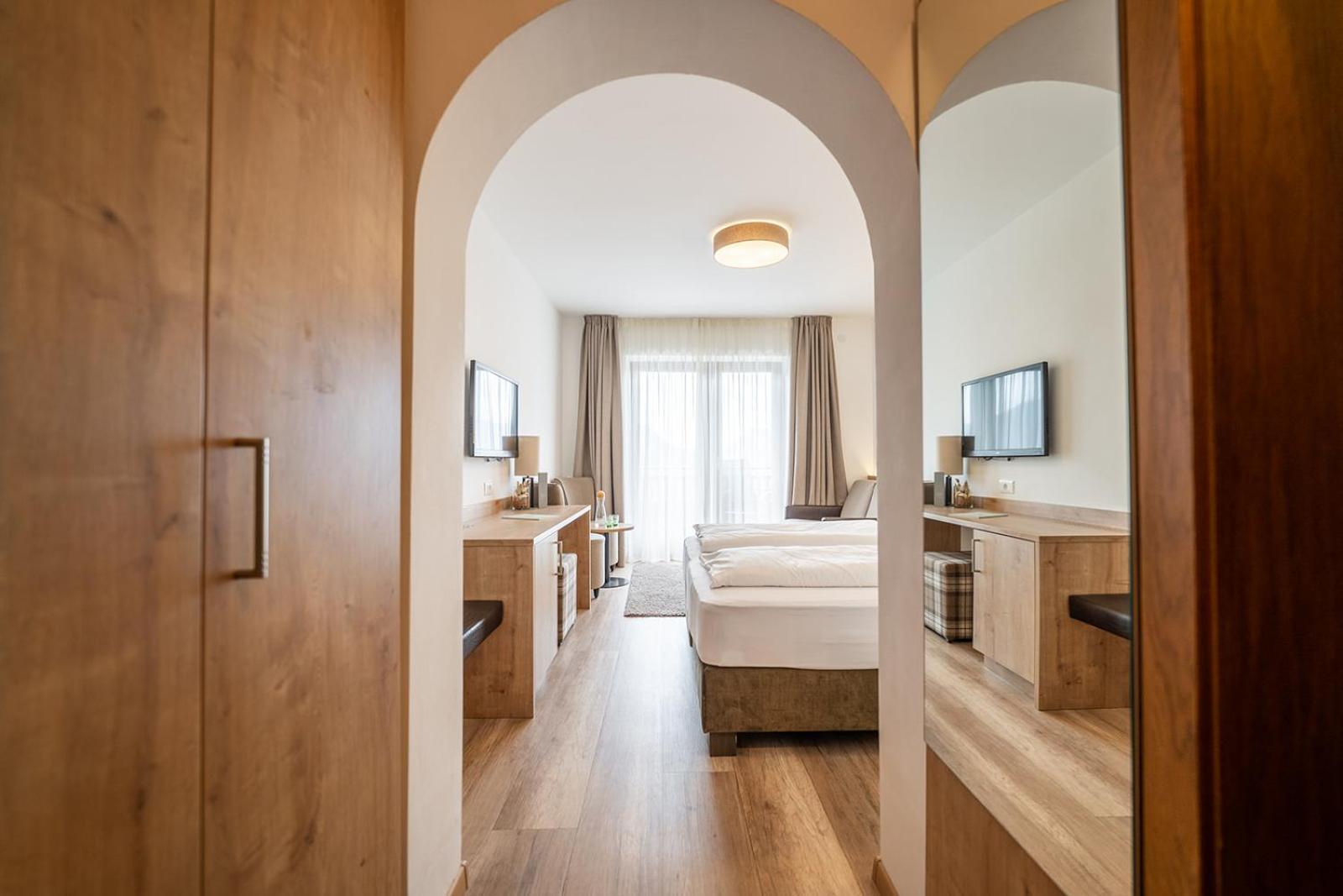 Hotel Brunnhofer Тироло Экстерьер фото